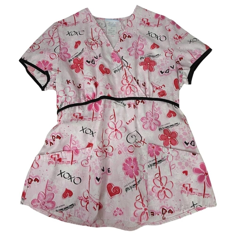SB Valentines Day Heart Print Scrub Top Womens Size Medium Short Sleeve Pink - Picture 2 of 7